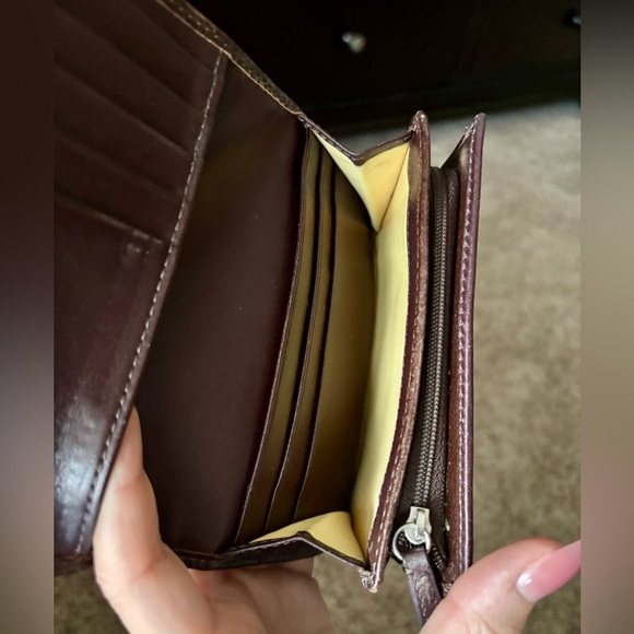 Coach Heritage Stripe Collection Wallet | Brown/Yellow interior - Picture 8 of 11